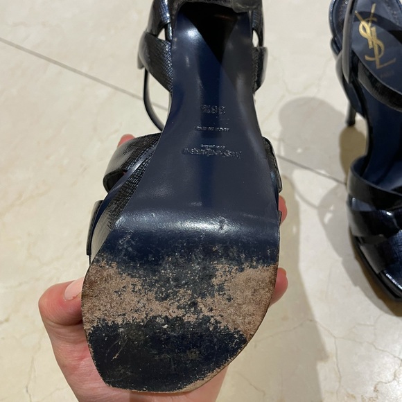 SOLD!!!!!!! Yves Saint Laurent navy tribute heels - Picture 3 of 6